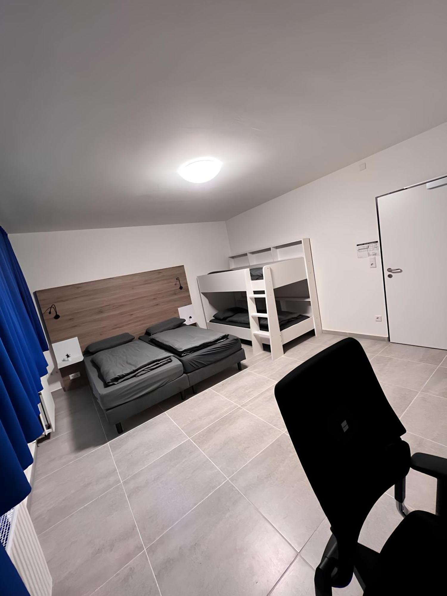 Mk Hostel Oyten - Free Wifi & Parking - 24H Check-In Екстериор снимка