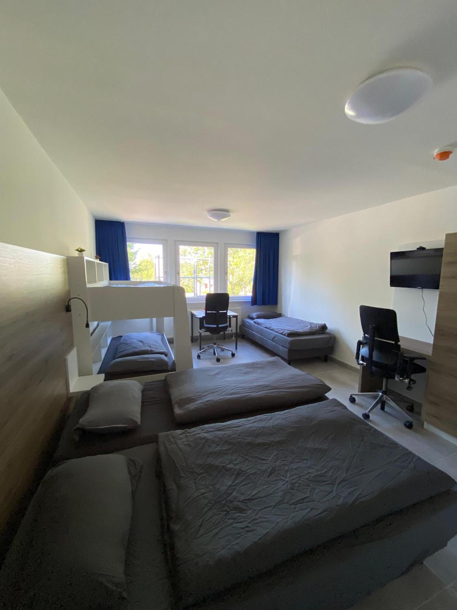 Mk Hostel Oyten - Free Wifi & Parking - 24H Check-In Екстериор снимка