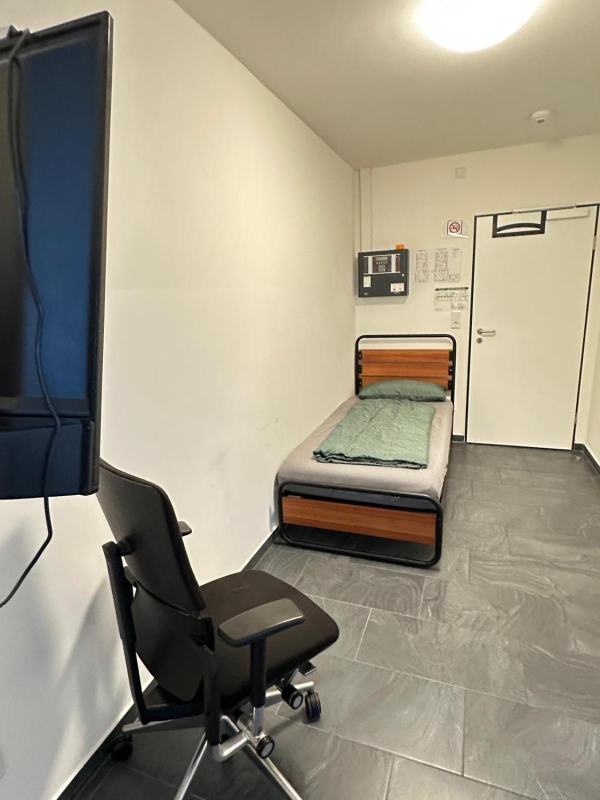 Mk Hostel Oyten - Free Wifi & Parking - 24H Check-In Екстериор снимка