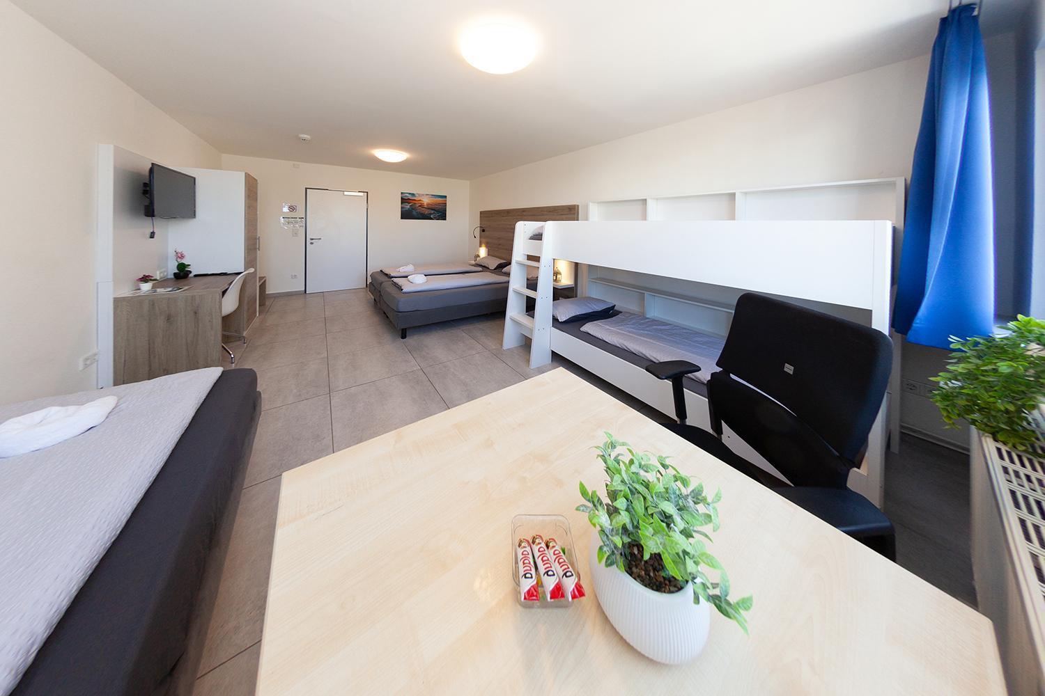 Mk Hostel Oyten - Free Wifi & Parking - 24H Check-In Екстериор снимка
