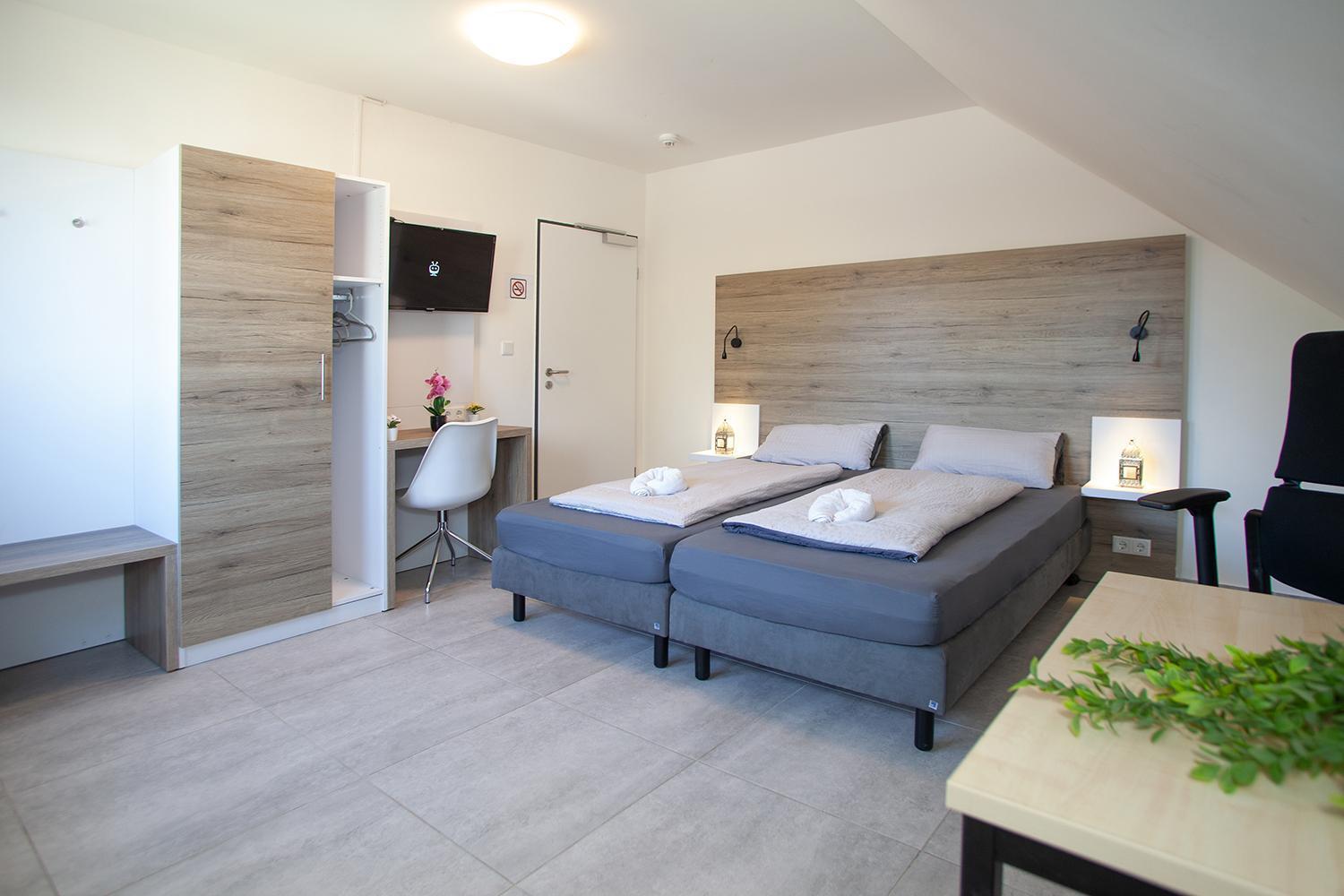 Mk Hostel Oyten - Free Wifi & Parking - 24H Check-In Екстериор снимка
